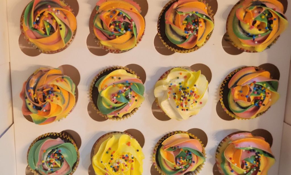 Ombre Orange Buttercream Cupcakes