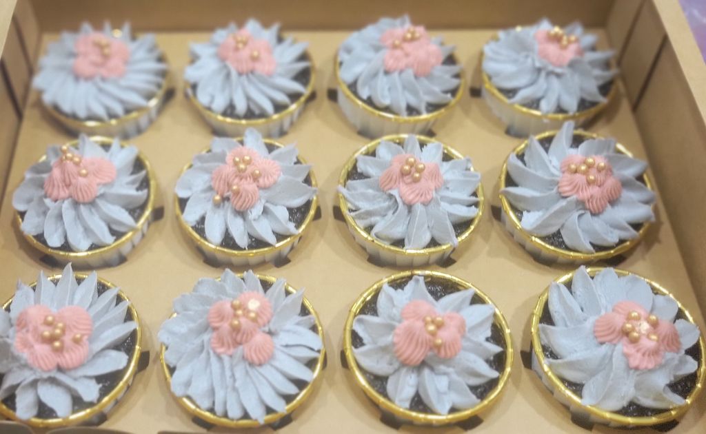 Cupcake Flowers- Blue