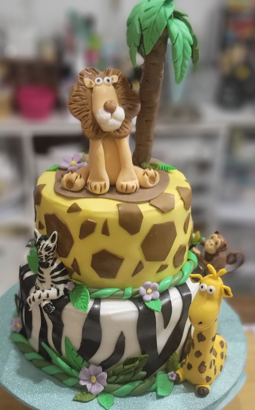 Alex the lion is the king of the urban jungle - Madagascar