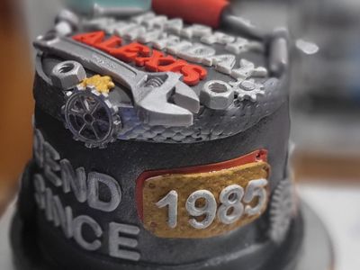 Tools-Themed Birthday Cake sub image 1