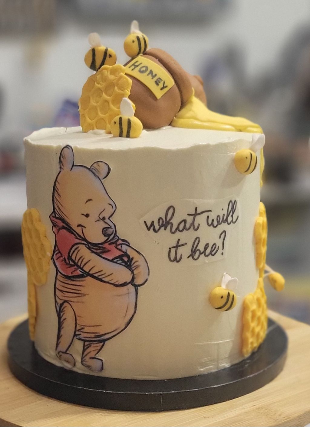 “What Will It Bee? Winnie the Pooh Cake”
