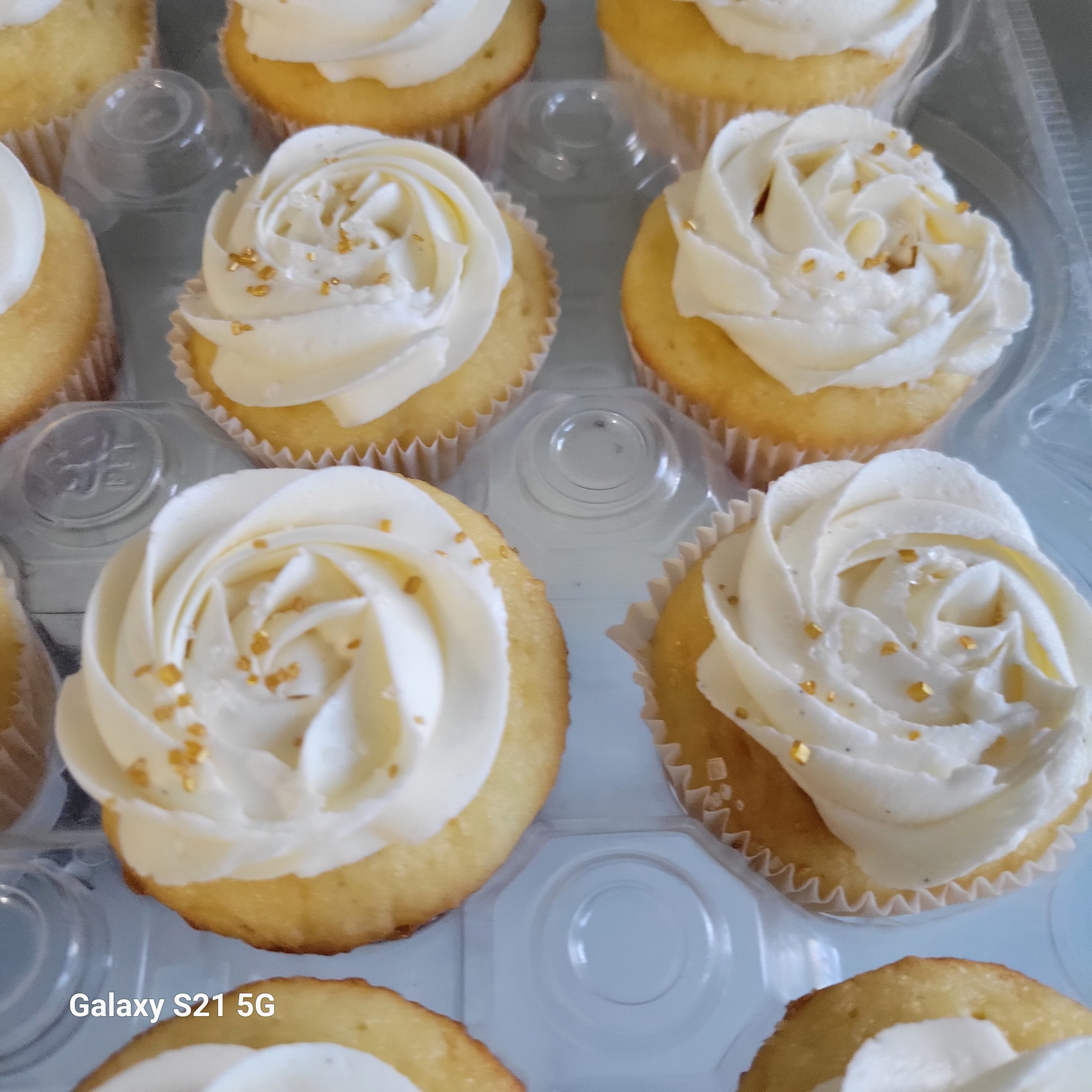 Cupcake Flowers- White