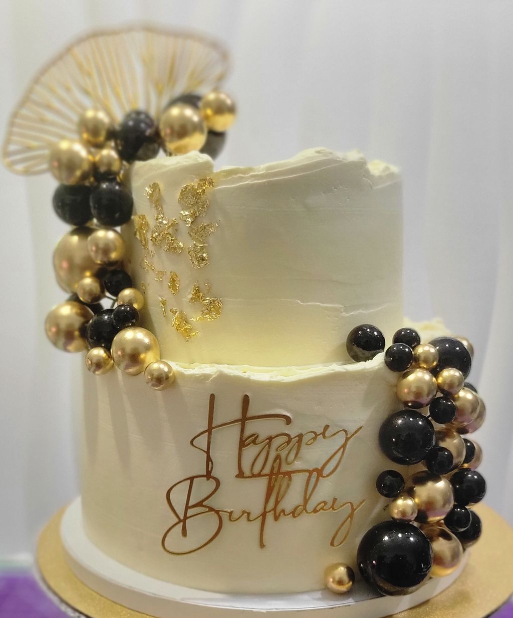 Black & Gold Luxe Birthday Cake