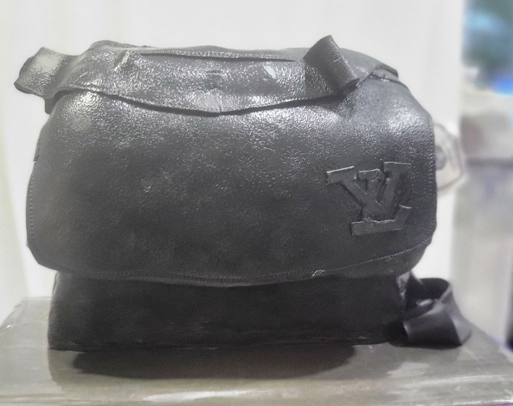 Louis Vuitton Money Bag Cake