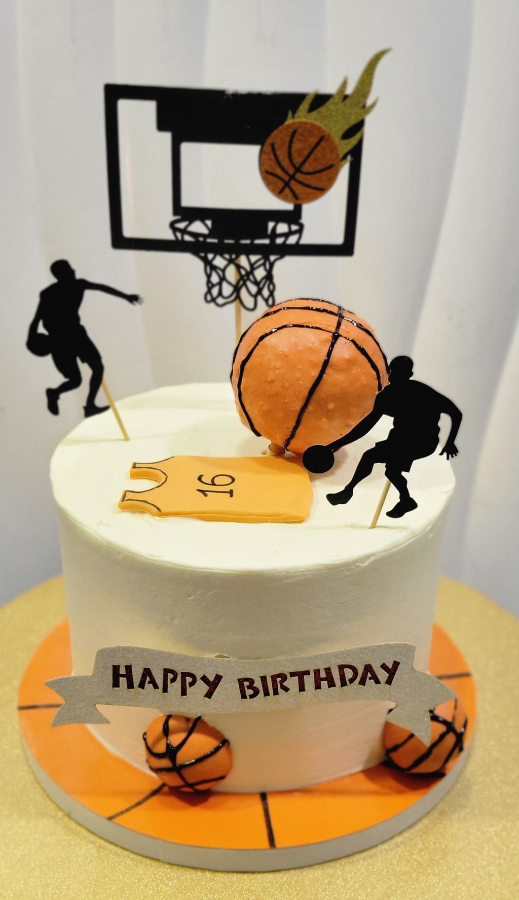 Basketball theme cake