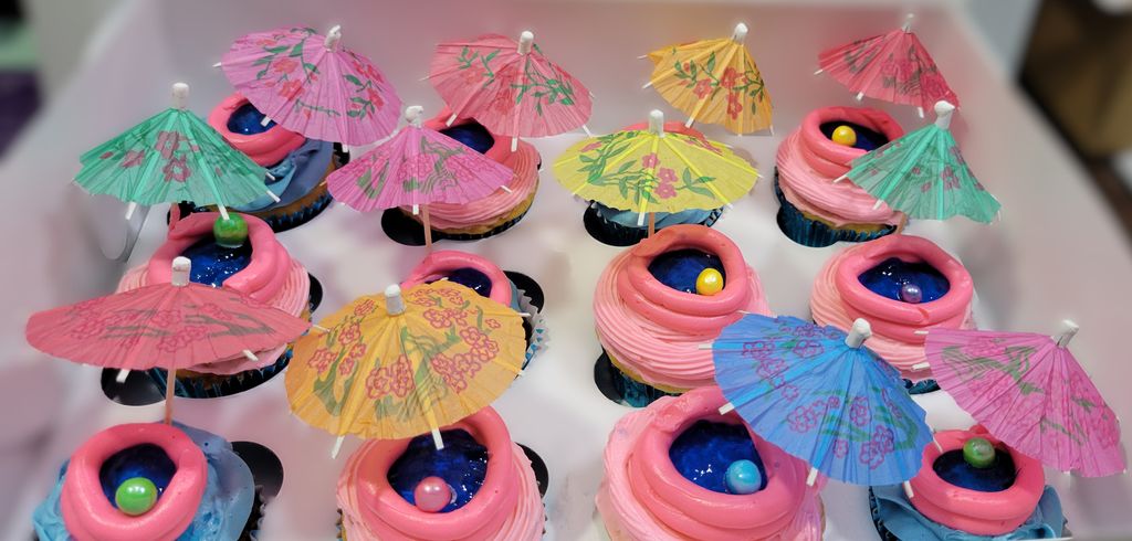 Pool Party Cupcakes