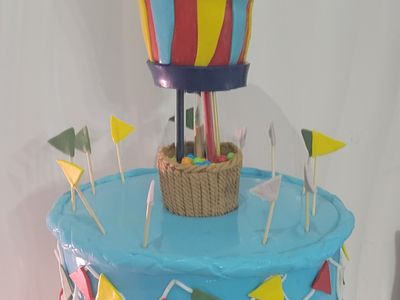 Up, up, and away! 🎈✨ This whimsical hot air balloon cake is the sweetest way to take celebrations to new heights. sub image 1