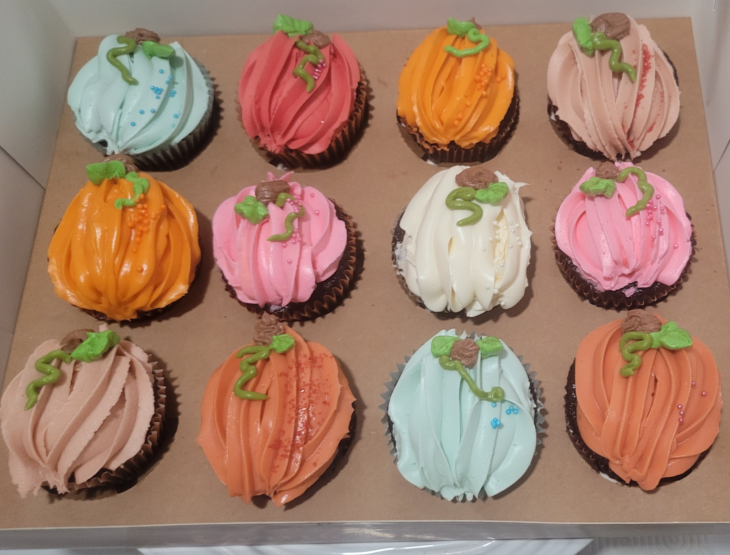 Fall theme cupcakes