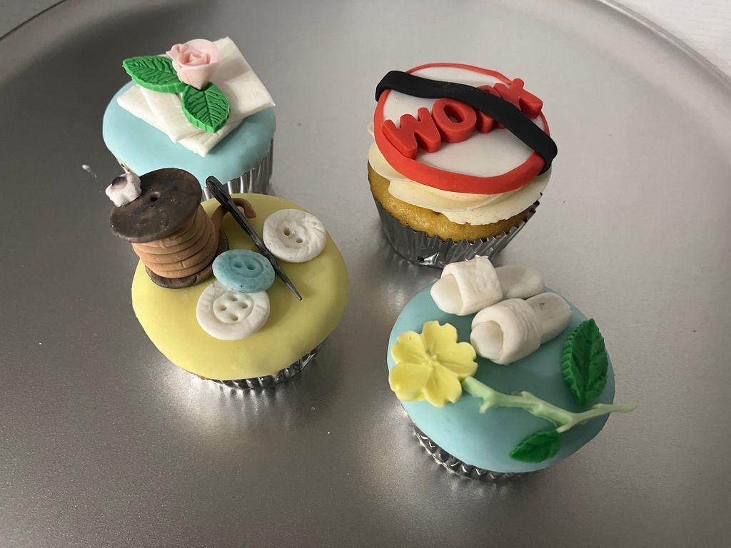 Retirement Themed Cupcakes