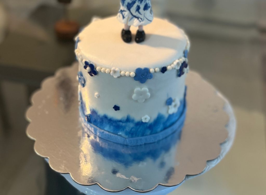 Singer Birthday Cake