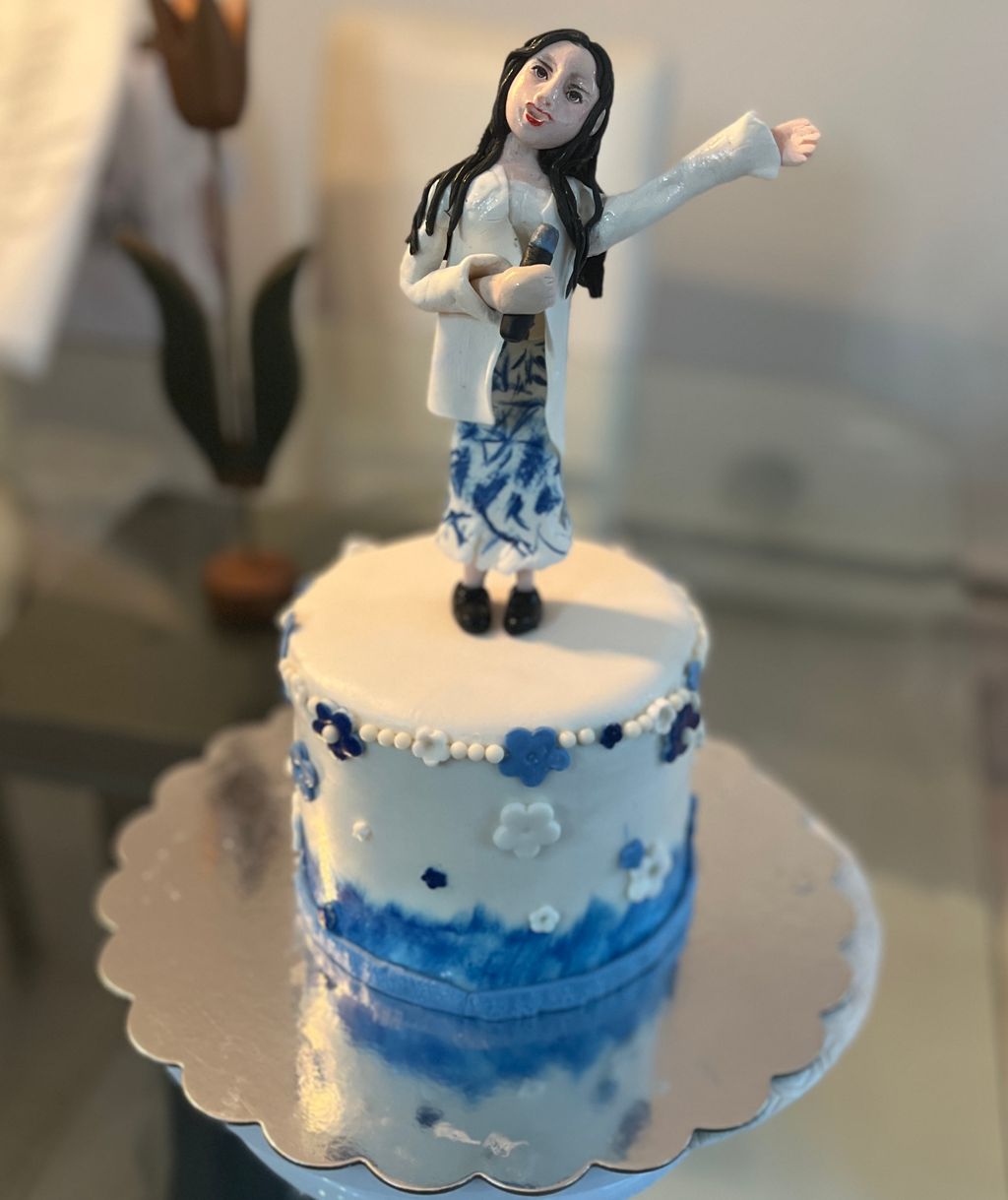Singer Birthday Cake