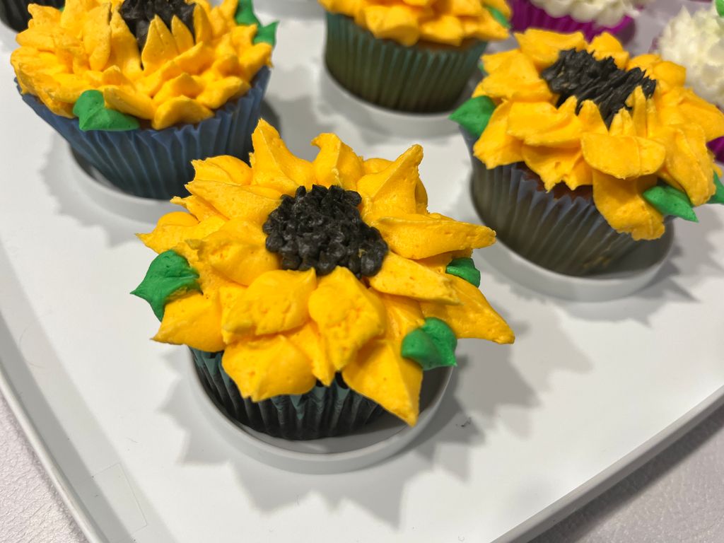 Summer Sizzler Cupcakes 23