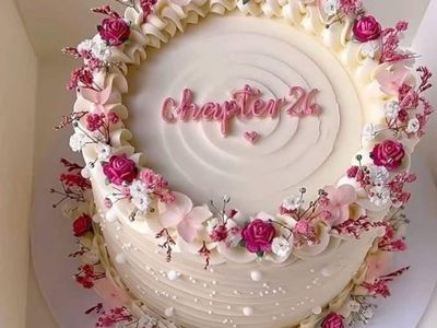 Lovely floral-themed celebration cake! sub image 1