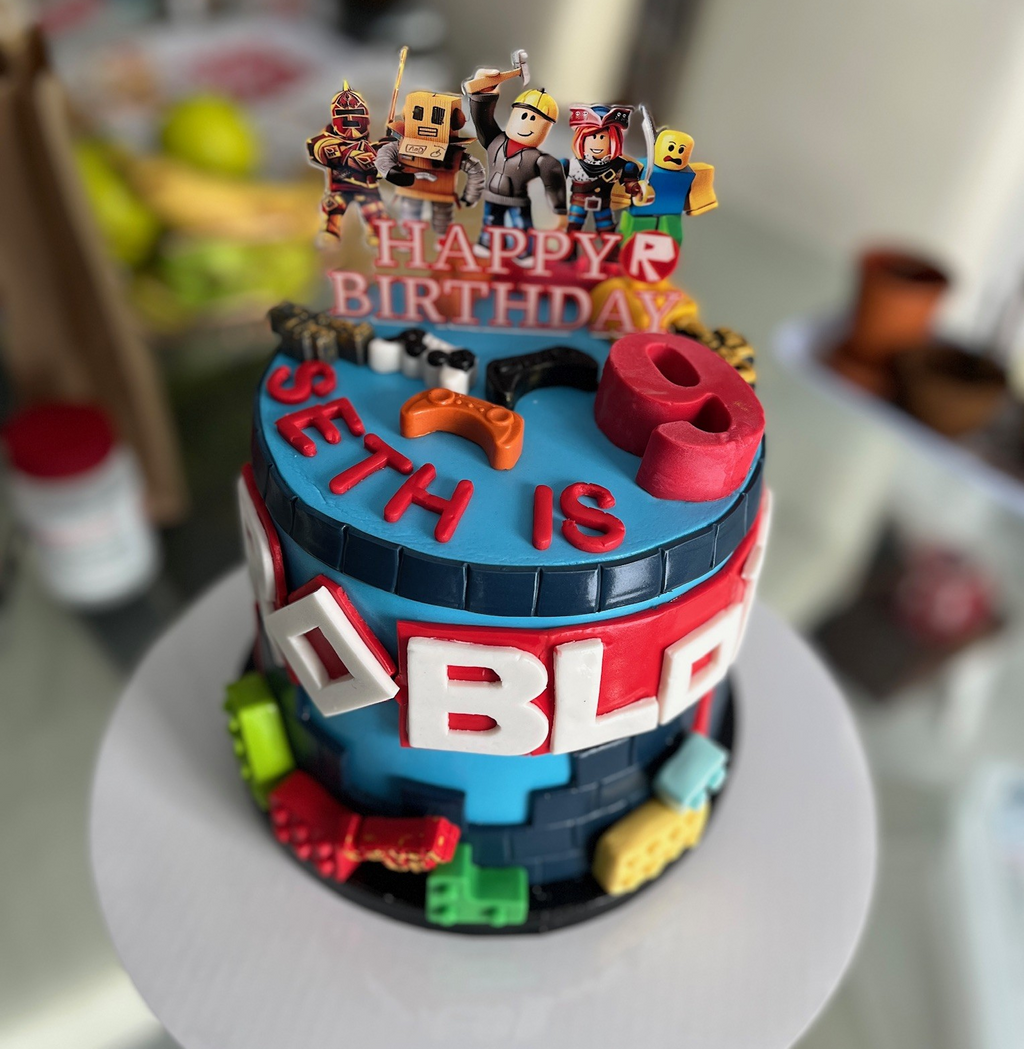 Roblox 9th Birthday Cake