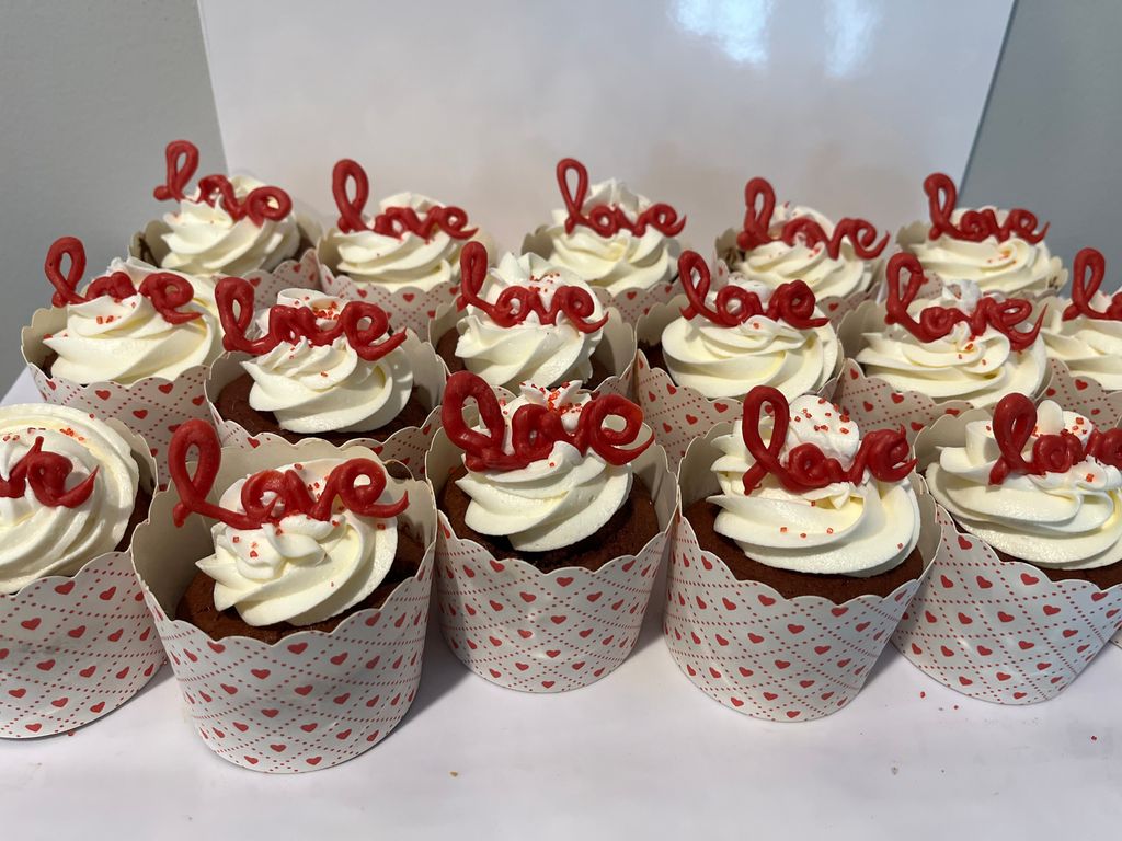 Love Valentine Cupcakes 23