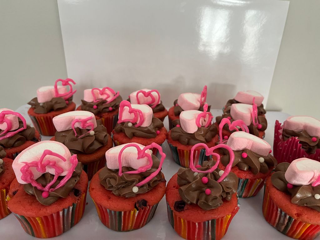 Valentine Marshmellow Cupcake 23
